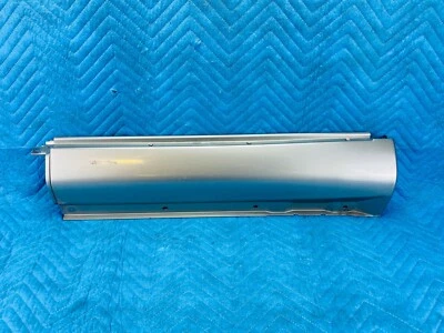 Lexus LS400 balancim traseiro moldagem lado do motorista cinza esverdeado: 6P7 1995-2000 fabricante de equipamento original - Imagem 1 de 4