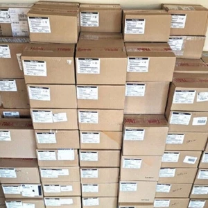 NUEVO Lenovo/IBM ThinkSystem 1.92TB 03LE249 4XB7A87526 2.5" RI SATA 6Gb HS SSD - Imagen 1 de 5