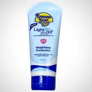 Banana Boat LIGHT AS AIR 50+ SPF Broad Spectrum 6 oz Weightless Protection NEW - Picture 1 of 2