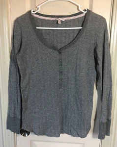 Victoria’s Secret Womens Med Grey Long Sleeve Half Button Lightweight Shirt - Picture 1 of 4