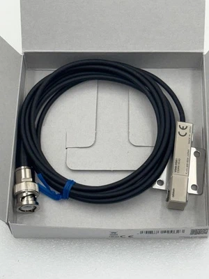 Omron V640-HS61 CIDRW Head AMAT 0620-10432 Antenna CIDRW Head Tag Reader New - Image 1 of 4