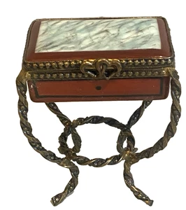 LIMOGES PEINT MAIN Trinket Box-ANTIQUE MARBLETOP TABLE Signed & Numbered-RARE PC - Picture 1 of 10