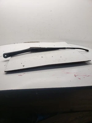 Brazo limpiaparabrisas de faros usado se adapta a: Subaru Impreza 2000 grado A Foto 1 de 4