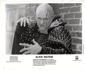 con ALIEN NATION Night Of The Screams TAGDOT 1989 FOX TV Promoción 8x10 Foto ORIGINAL - Imagen 1 de 1