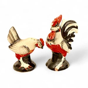 Vintage Hand Painted Chicken Rooster Hen Salt & Pepper Shakers JAPAN Black Red - Picture 1 of 11