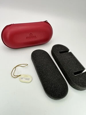 欧米茄 Ω 正品拉链红色皮革服务手表袋/盒 + 欧姆挂牌 — 第 1/4 张图片