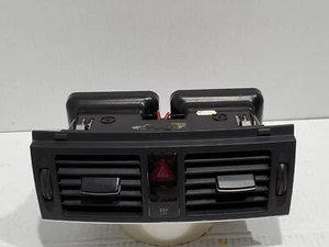 MERCEDES BENZ C-CLASS W204 C280 4 MATIC switch hazard warning indicator air vent - Picture 1 of 11