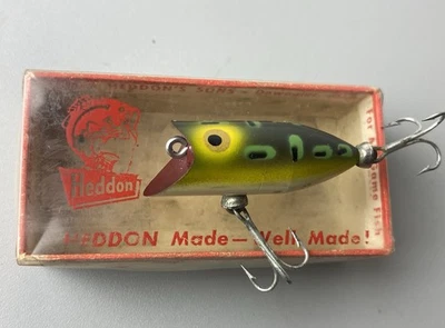 Señuelo de pesca vintage Heddon Tiny Lucky 13 Bull Frog nuevo en caja Foto 1 de 4