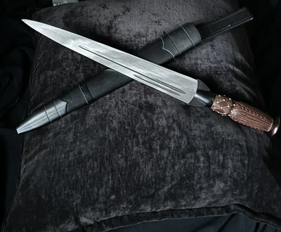 Cold Steel Scottish Dirk Knife 13" 1055 Carbon Steel Blade Brown Rosewood Handle - Image 1 of 4