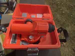 LIETZ/SOKKISHA C40 AUTOMATIC LEVEL TRANSIT IN CASE SEE PHOTO DESCRIPTION - Picture 1 of 21