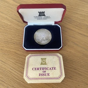 1977 Pobjoy Mint Isle of Man Silver Jubilee Silver Proof One Crown Coin (25237) - Picture 1 of 4