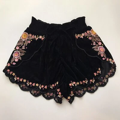 AMERICAN EAGLE OUTFITTERS Women Shorts Size XXS Black Velvet Embroidered Flowers - Image 1 of 4