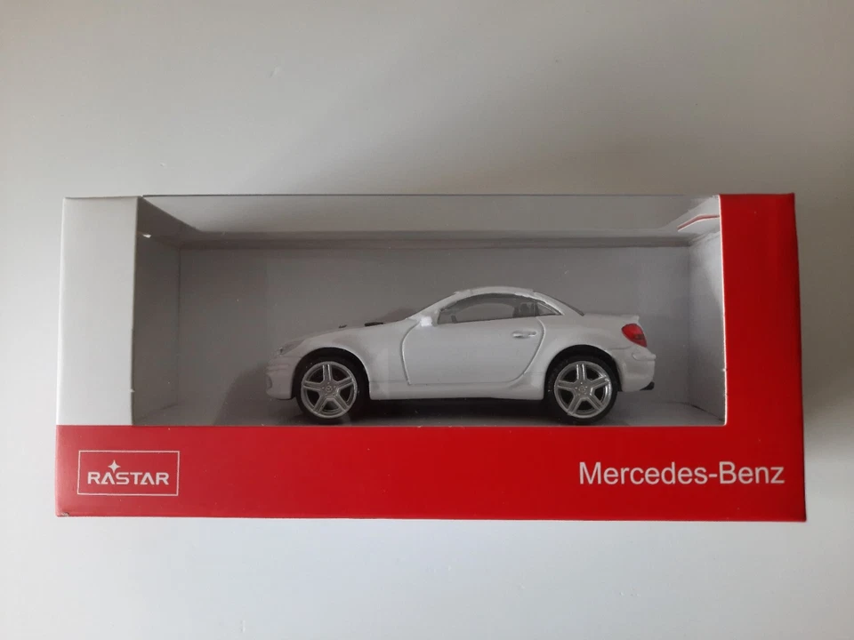 Modellino Statico Mercedes-Benz SLK55 AMG Rastar Auto Colore Bianco Scala 1:43 - Immagine 1 di 1