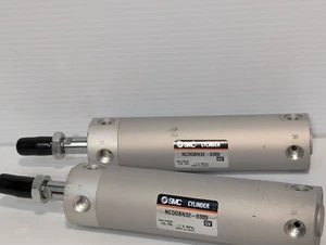SMC NCDGBN32-0300 Pneumatischer Luftzylinder, 1,25" Bohrung, 3" Hub, 145psi (1,0MPa) - Bild 1 von 3