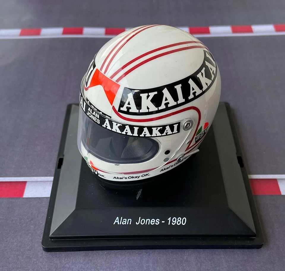 NEW 1:5 Casco Helmet ALAN JONES 1980 F1 World Champion SPARK - Immagine 1 di 4
