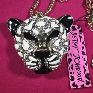 Betsey Johnson White & Black Enamel Clear Rhinestone LEOPARD FACE Necklace Nwt - Picture 1 of 6