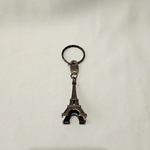 Vintage Eiffel Tower Paris France Souvenir Brass Metal Keychain EUC - Picture 1 of 1