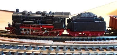 FLEISCHMANN PICCOLO N GAUGE - 2-8-0 STEAM LOCOMOTIVE 56 2048 - DR BLACK - Image 1 of 4