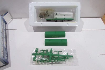 Ho Scale IHC Old Time Wooden Tank Car Reading New Kit C0819 - Image 1 of 4