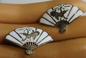 Vintage SIAM STERLING Silver Asian WHITE Damascene Asian FAN Screw Back Earrings - Picture 1 of 6