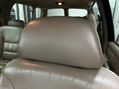Подголовник 1997 Chevrolet Suburban 2500, передний водитель - Изображение 1 из 4
