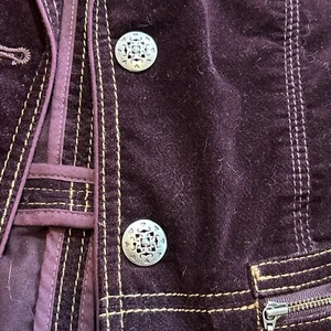 Chico’s Women’s Maroon Blazer Jacket Velvet Look Size 0 Silver Club Spring Hip - Picture 1 of 5
