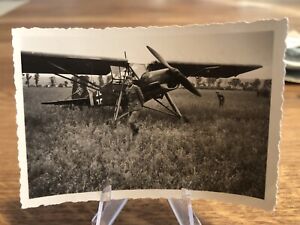 Foto WK WW2 Soldaten Flugzeug Storch Technik Beschriftet