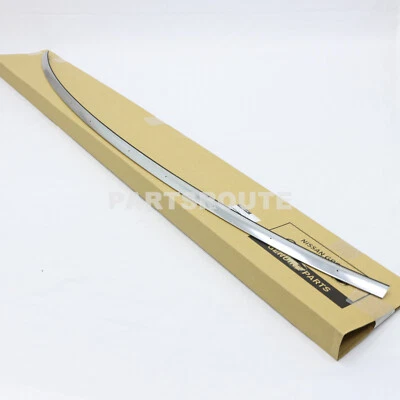 Nissan Armada Infiniti QX80 QX56 OEM Genuino Parabrisas Moldura Centro Superior Foto 1 de 4