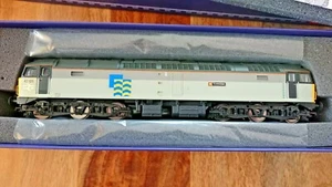 ViTrains V2104 Class 47 Lokomotive 2-farbig grau umbenannt TONNIDAE umnummeriert 47125 NEU - Bild 1 von 5