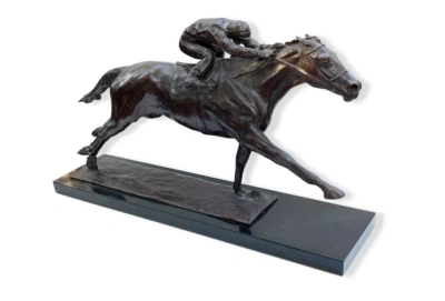 Estatua de bronce Secretariat 1973 de René Williams única 6/40 coleccionable. Foto 1 de 4