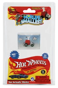 Worlds Smallest SNOOPY Red Baron Peanuts Charlie Brown Hot Wheels Cars - Picture 1 of 4