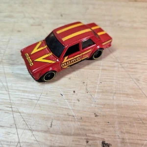 Datsun Bluebird 510 Momo Nightburnerz #8/10 2018 Hot Wheels '71 rojo - Imagen 1 de 3