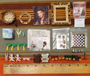 LARGE DOLLHOUSE MINIATURE LOT ACCESSORIES CHECKERS FRAMES CANDLES DECOR 1:12 - Picture 1 of 4