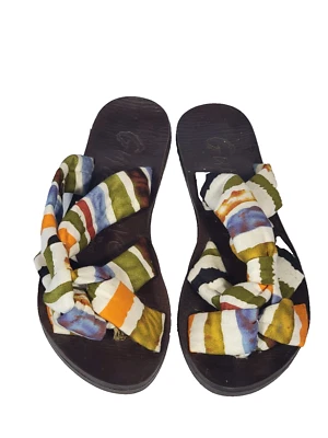 Guppy Love By Blowfish SIZE 6 Women's Multicolored Fabric Strappy Flat Sandals - Image 1 of 3