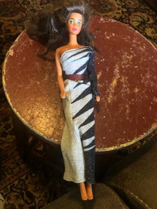 Vintage Brunette Barbie in Cher Designer Collection Electric Feathers Dress - Bild 1 von 4