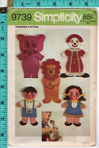 "Transfer Pattern for Finger Puppet Toys" ©1971 Simplicity Pattern # 9739 UNCUT - Picture 1 of 3