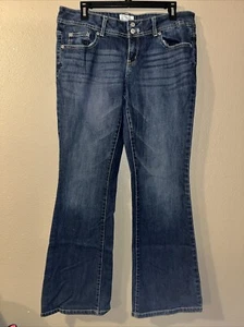 Aeropostale Women’s Hailey Flare Curvy Fit Jeans Size 11/12 Reg - Picture 1 of 3
