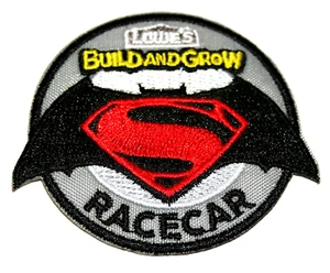 Lowe's Hardware Store Build & Grow Superman Racecar Hierro En Parche Nuevo de Lote Antiguo - Imagen 1 de 3