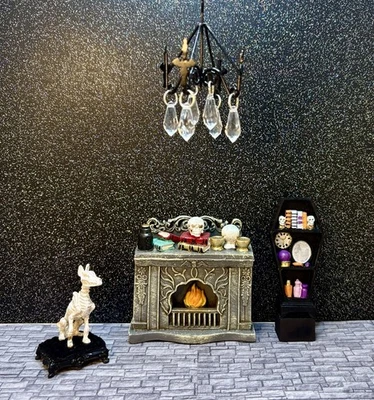 Casa de Muñecas Gótica Miniatura 1:12 Vampiro Chimenea Halloween Accesorio 4 Piezas NUEVO Foto 1 de 4