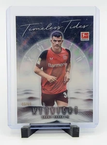 2024-25 Topps Midnight Bundesliga Granit Xhaka Timeless Tides Moon Beam/49 - Imagen 1 de 2