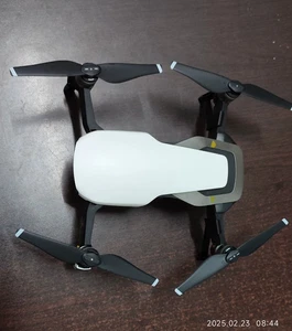DJI Mavic Air 4K Camera Drone - No Battery/No Remote Controller/No Charger - Picture 1 of 3