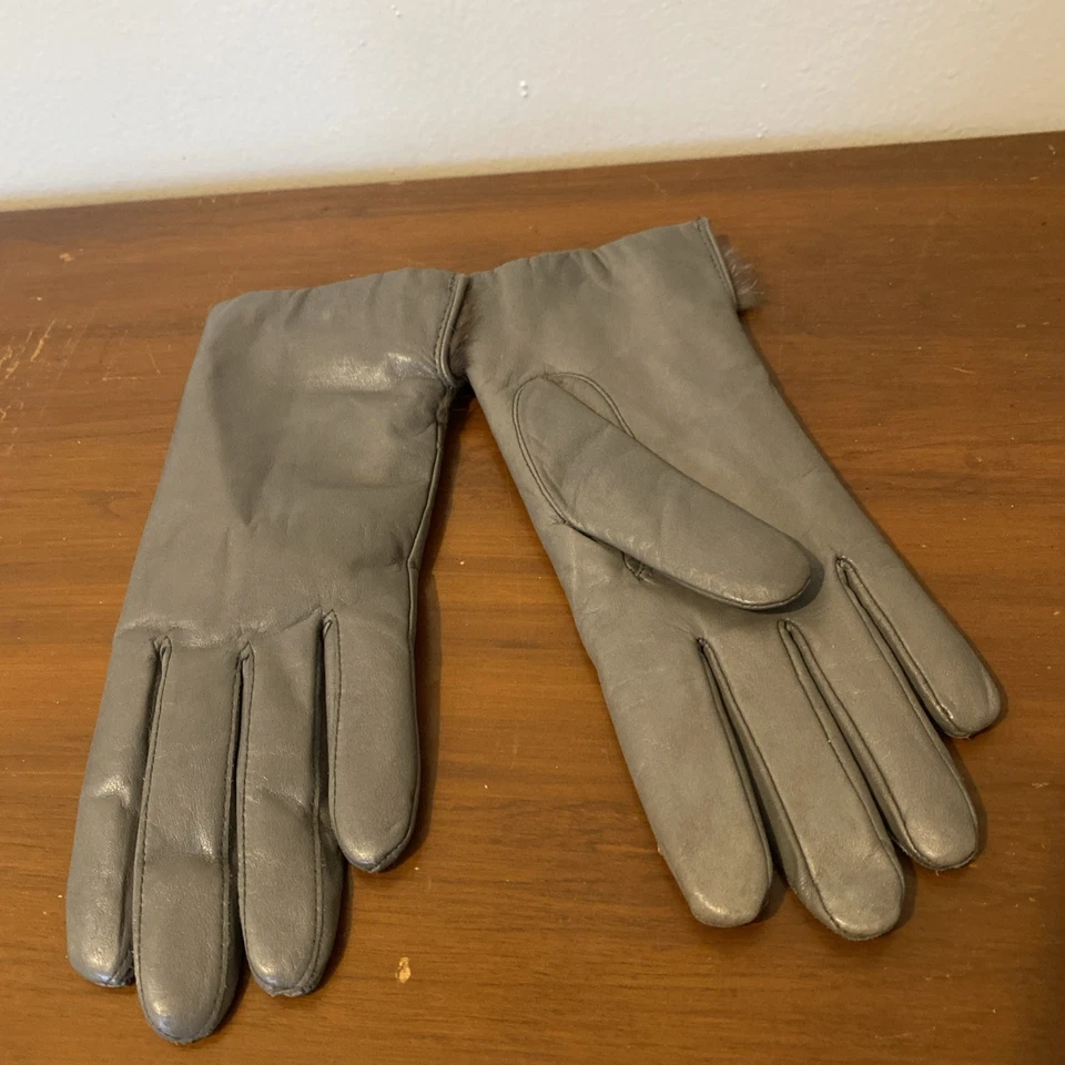 Gray Leather Fur Lined Gloves Women’s Size 6 1/2 Made In Philippine Vintage - Image 1 of 4