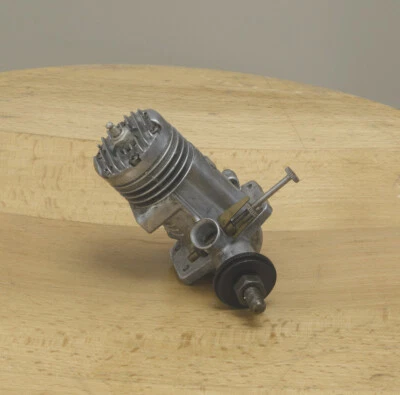 FOX 29 NIB w/papers, Circa 1957 Model - Image 1 of 4