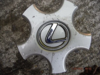 2001 2002 2003 年 LEXUS LS 430 17 英寸合金银星中心盖带铬刺绣, — 第 1/2 张图片