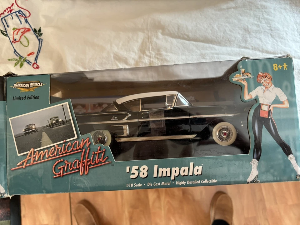 1962 Corvette Hardtop American Graffiti 1 18 Ertl American Muscle 32860