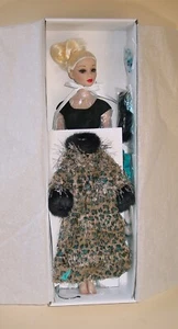 RARE Tonner - 16" Monica Merrill ~ On the Fringe ~ Doll ~ LE 500 ~ NRFB - Picture 1 of 10