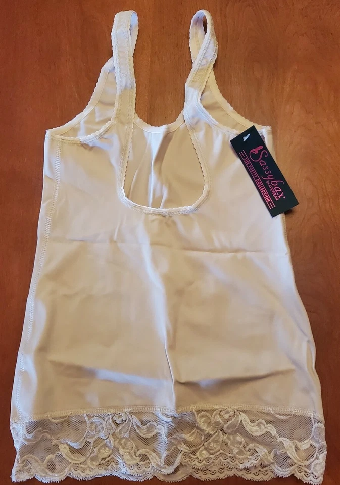 Prendas moldeadoras Sassybax modeladoras de sujetador nude mediano nuevas con etiquetas Foto 1 de 1