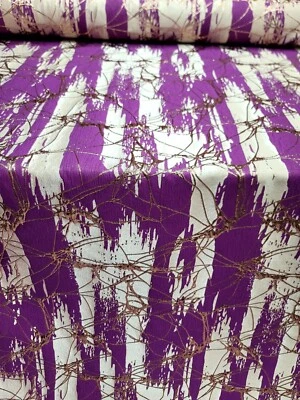 Tela brocada metálica dorada buganvilla púrpura vendida por yarda para vestido  Foto 1 de 3