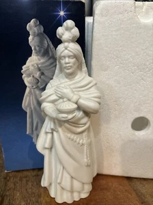 Vintage 1982 AVON Nativity Collectibles THE MAGI KASPAR Porcelain Figurine w/Box - Picture 1 of 10