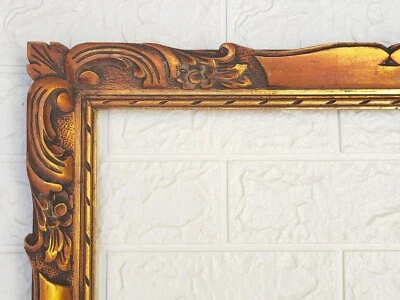 Grand cadre ancien en bois sculpté patine dorée lumineuse 58cmx68cm - Photo 1/4